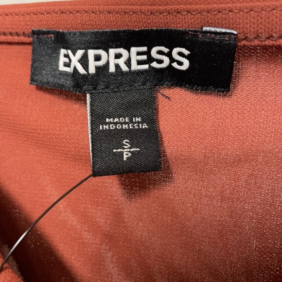 EXPRESS NWT SIZE S FAUX WRAP V-NECK PEPLUM TANK - Picture 11 of 11